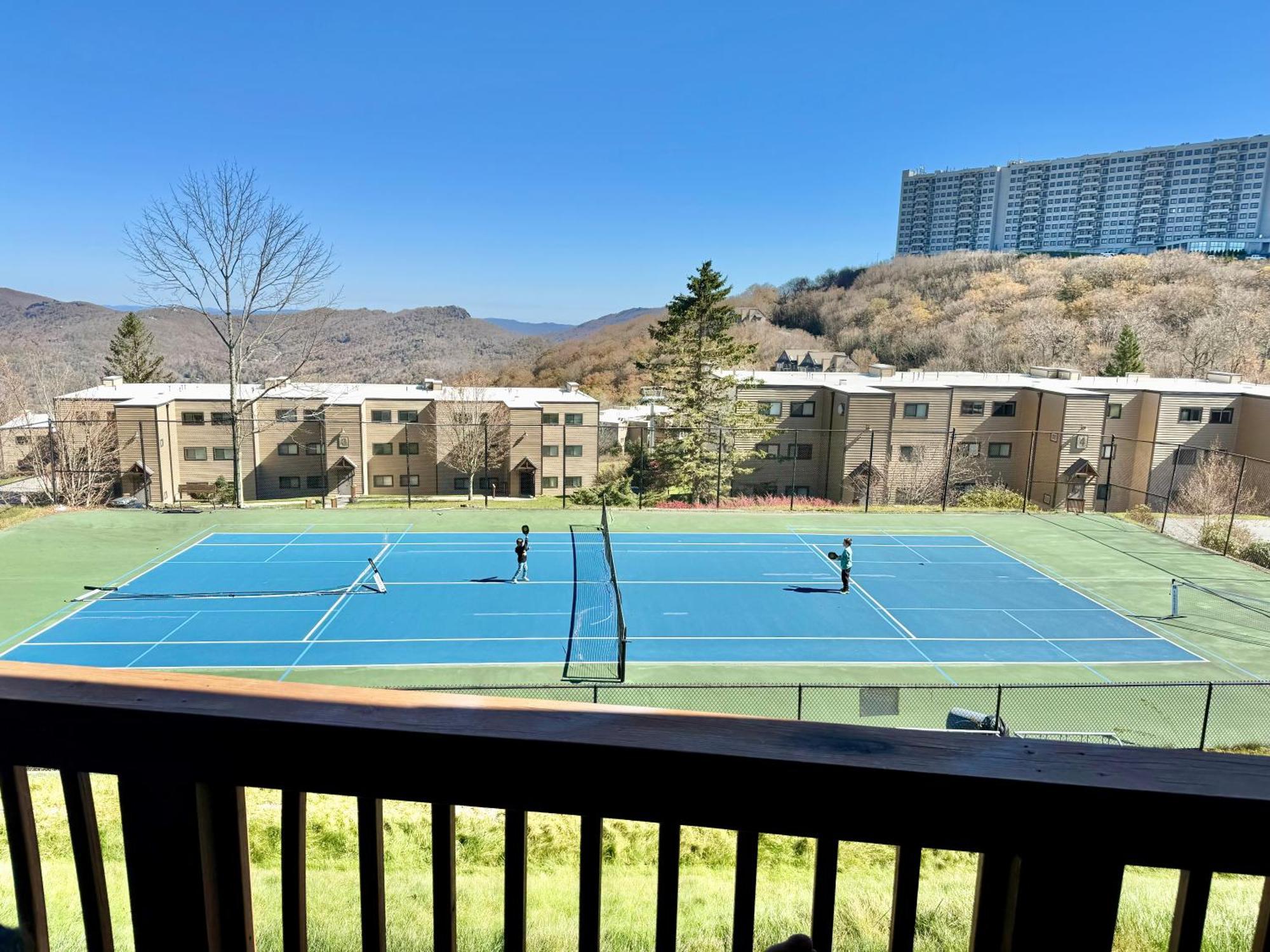 The Sugar Suite - Renovated With A View! Ac! Pool, Hot Tub, Sauna, Gym, Ev 糖山 外观 照片