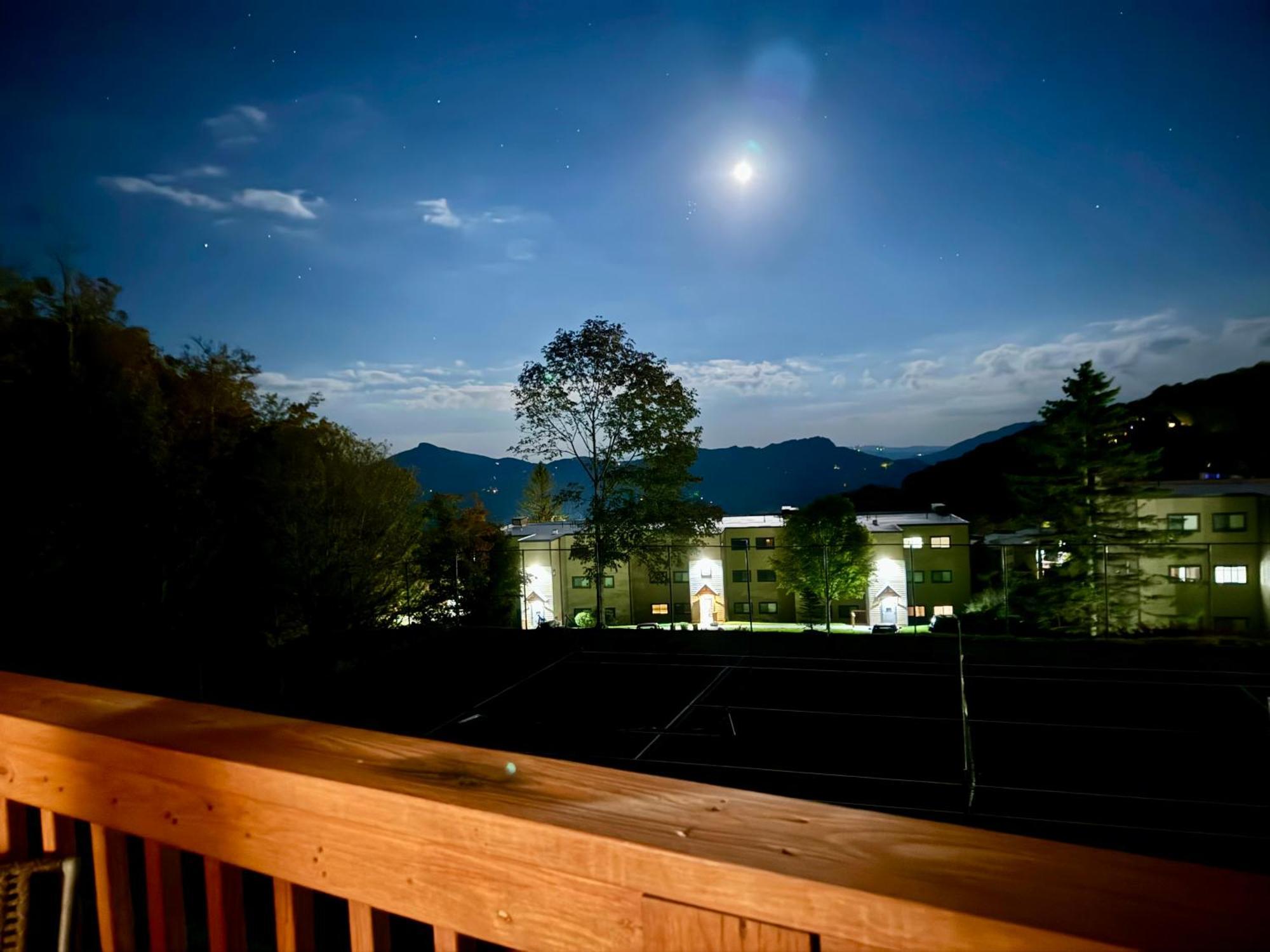 The Sugar Suite - Renovated With A View! Ac! Pool, Hot Tub, Sauna, Gym, Ev 糖山 外观 照片